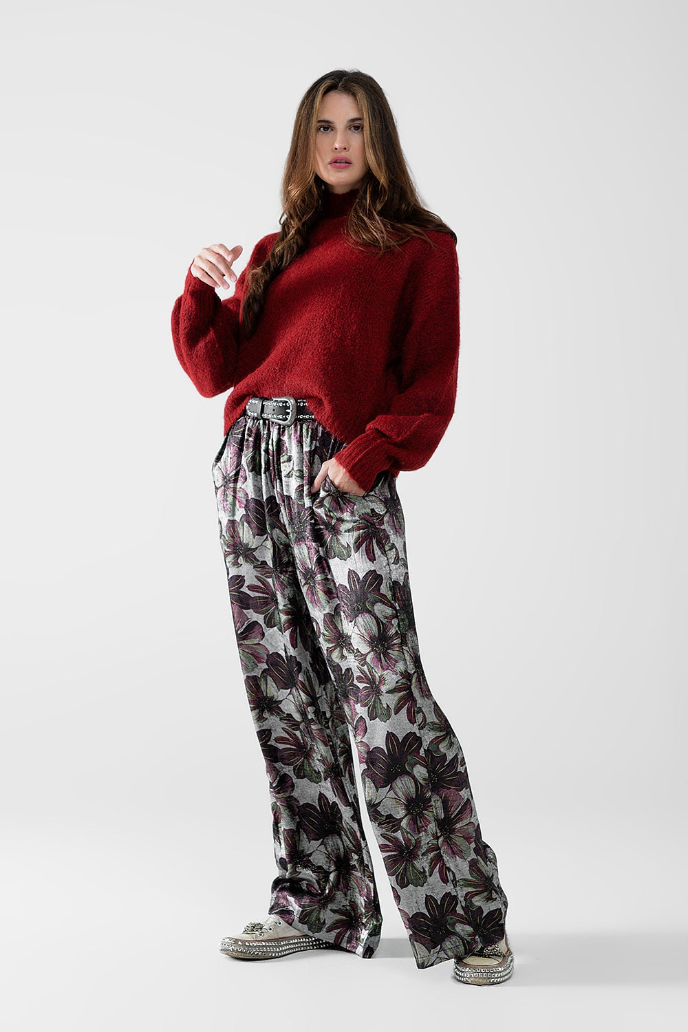 pantalón ancho con estampado floral Q2