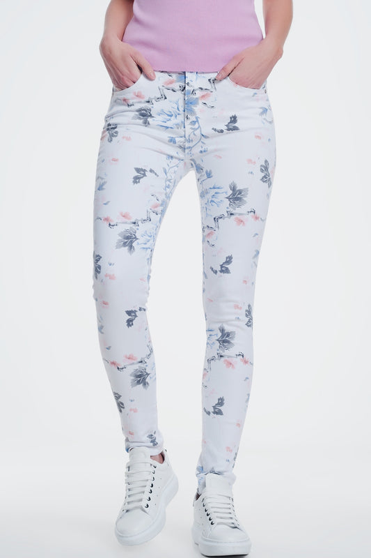 Q2 Pantalon blanco pitillo con estampado floral