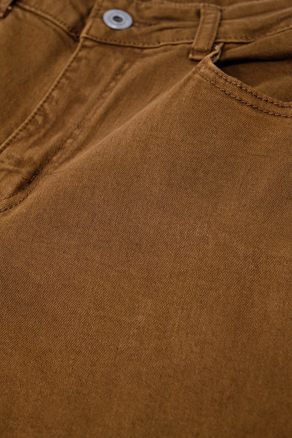 Pantalón camel de pata ancha con estampado de leopardo en el bajo Q2