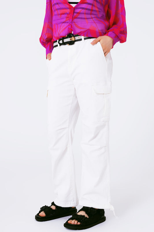 Q2 Pantalón cargo de pierna recta en blanco
