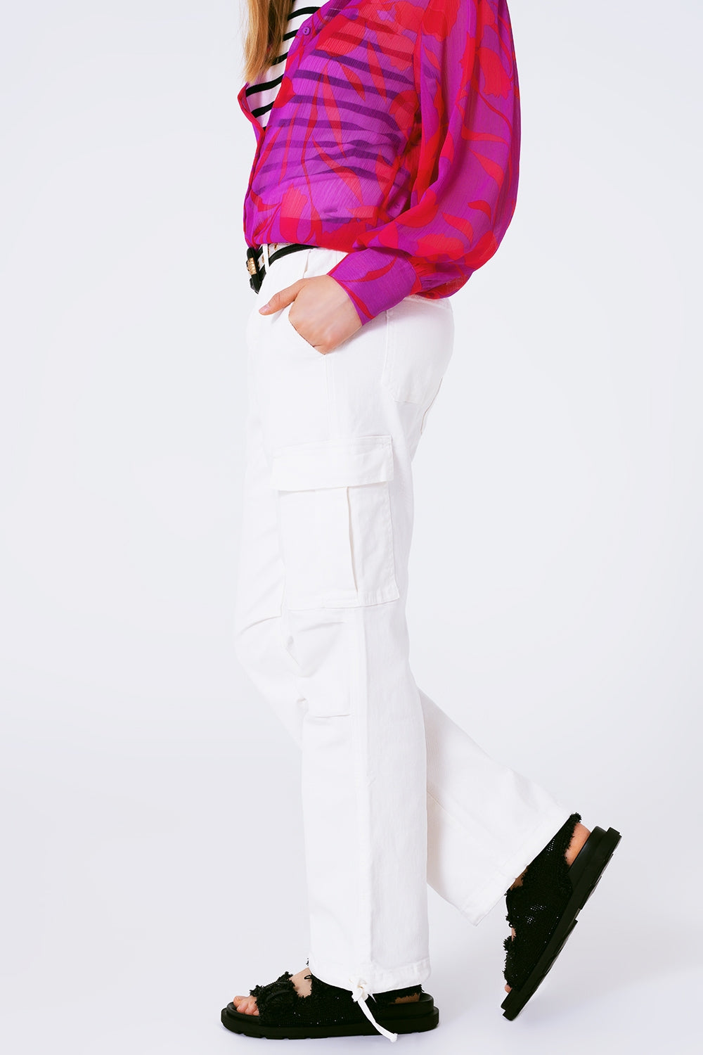 Pantalón cargo de pierna recta en blanco Q2