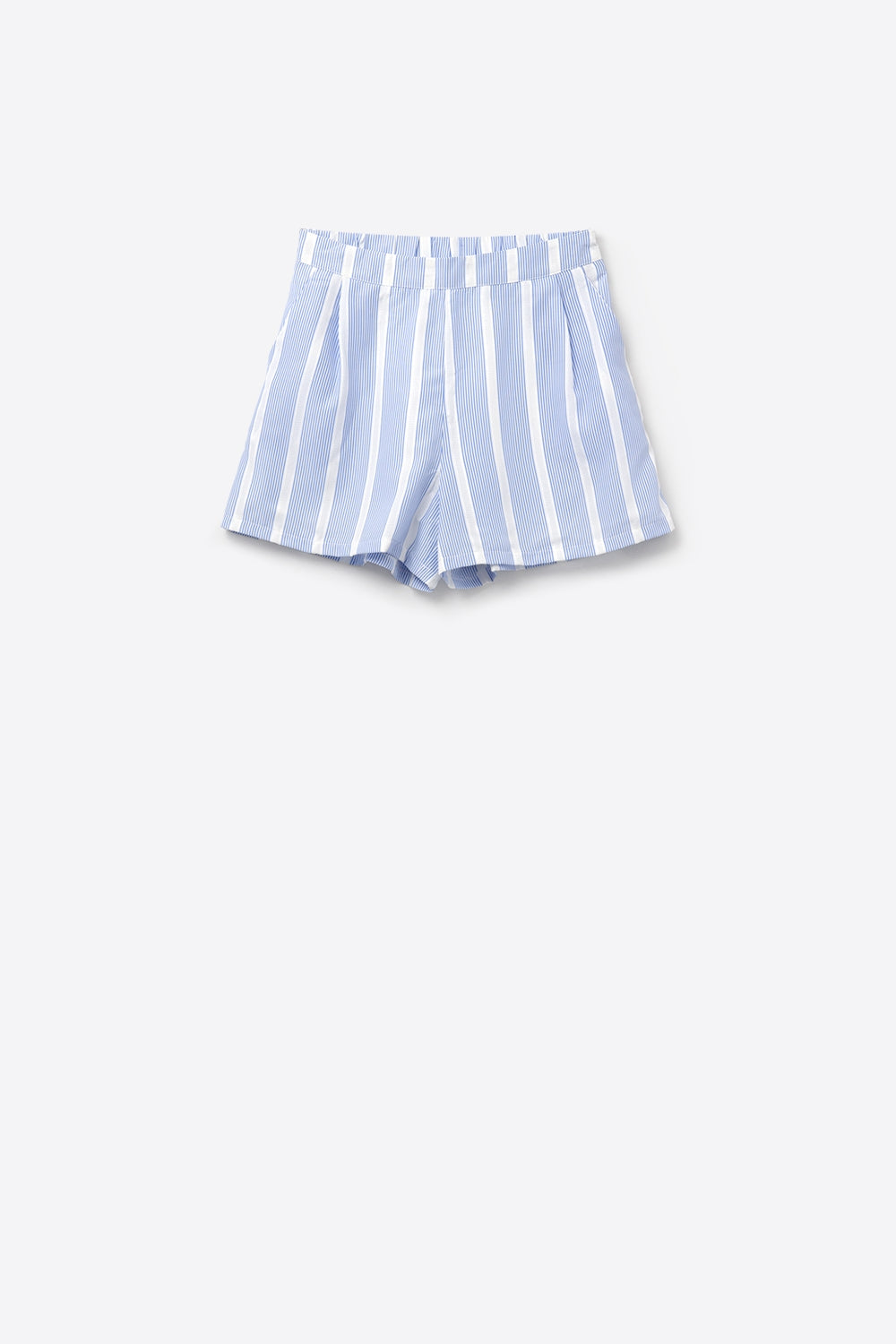 Pantalón corto azul y blanco con bolsillos laterales Q2