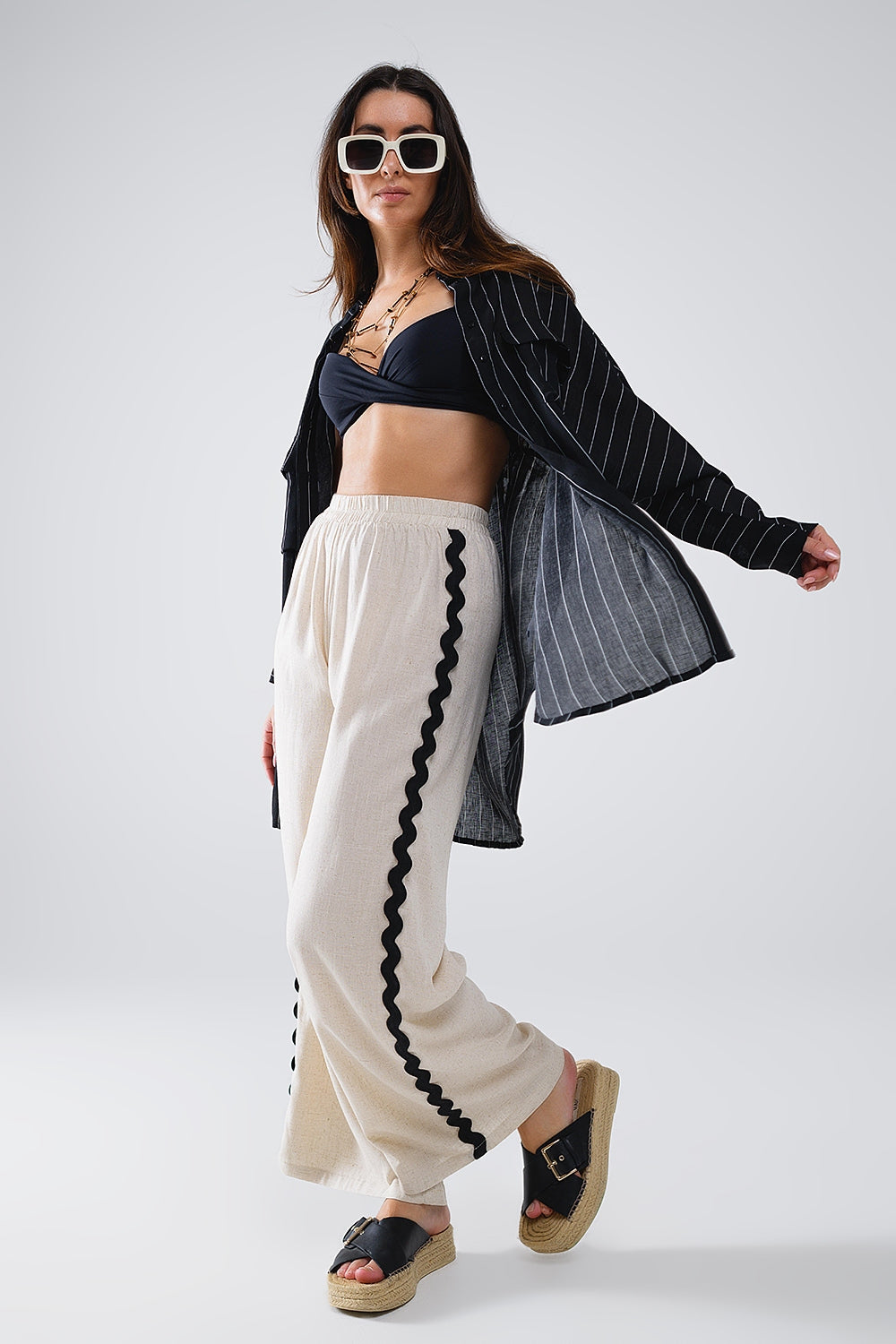 Pantalón de lino con festón en contraste beige Q2
