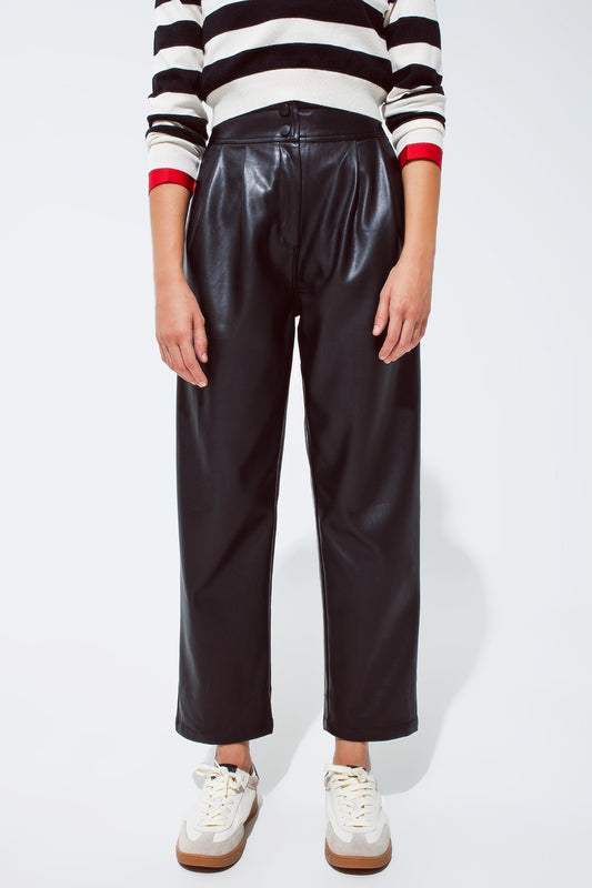 Q2 Pantalón de piel sintética con pliegues y cintura elástica