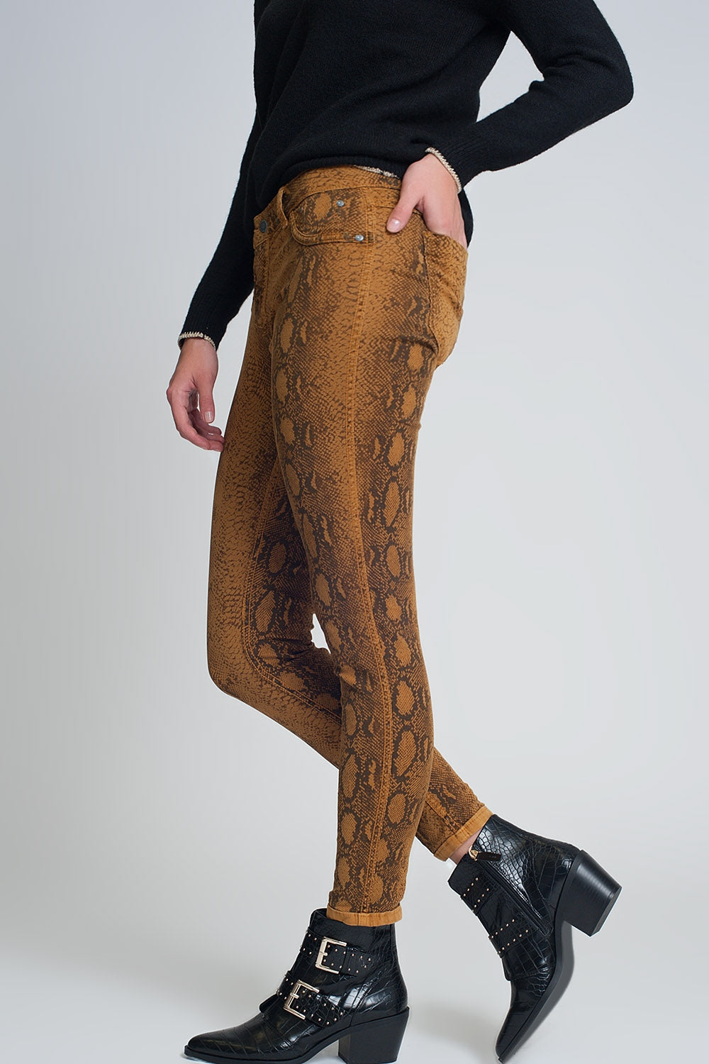 Pantalon estampado serpiente reversible en Mustard Q2