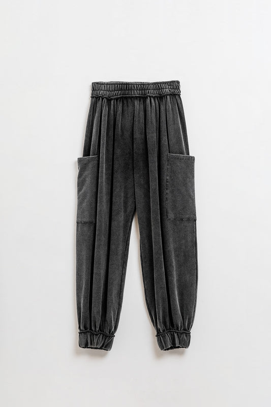 Q2 Pantalón jogger gris con cintura elástica y bolsillo lateral