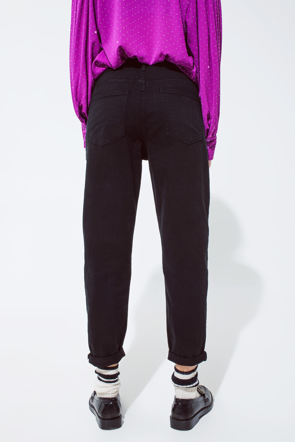 Pantalón negro holgado de algodón de tiro medio Q2