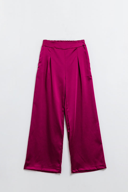 Q2 Pantalón pitillo satinado de cintura alta en color frambuesa