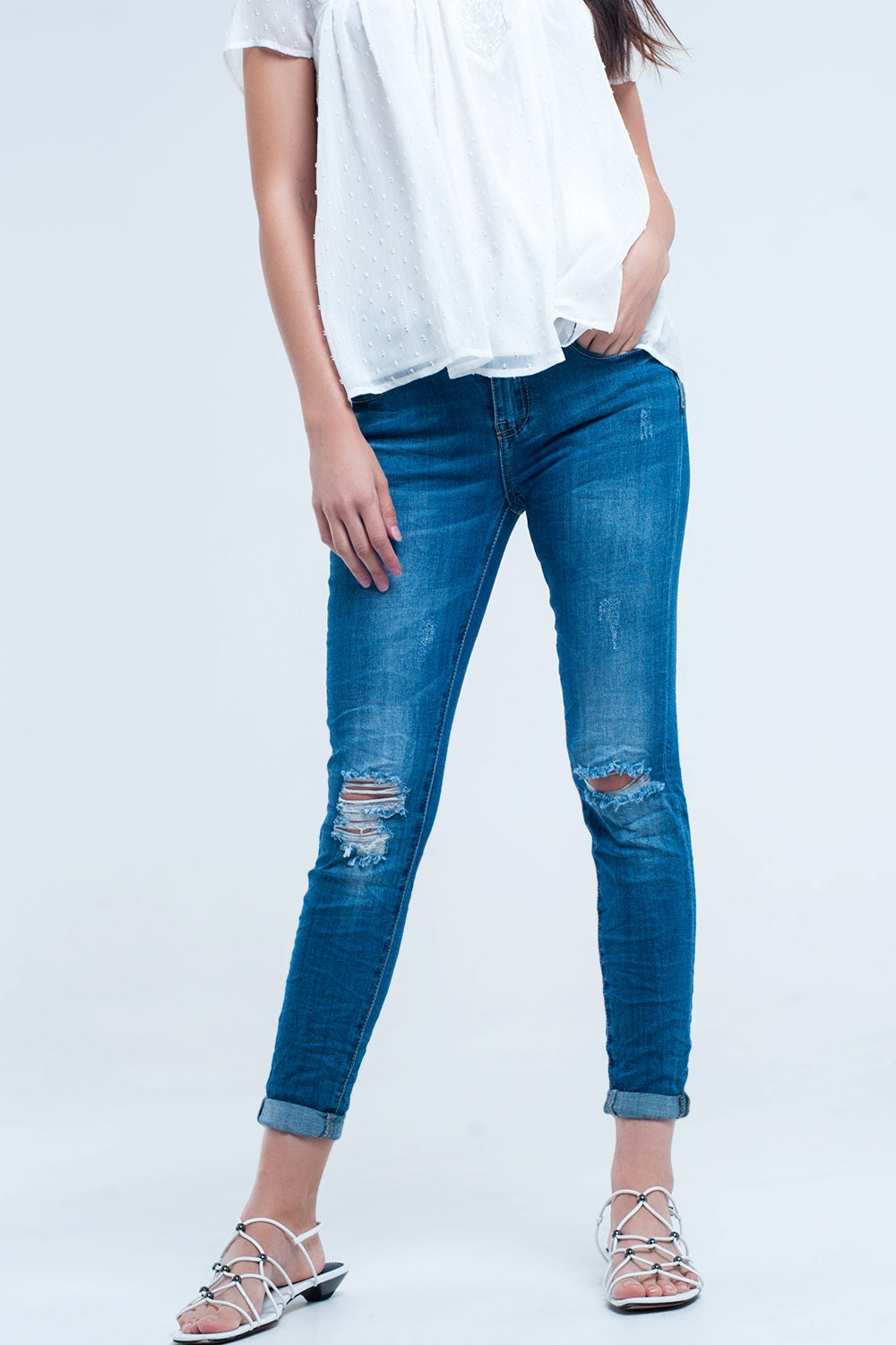 Q2 Pantalon vaquero ajustado elastico con rasgaduras