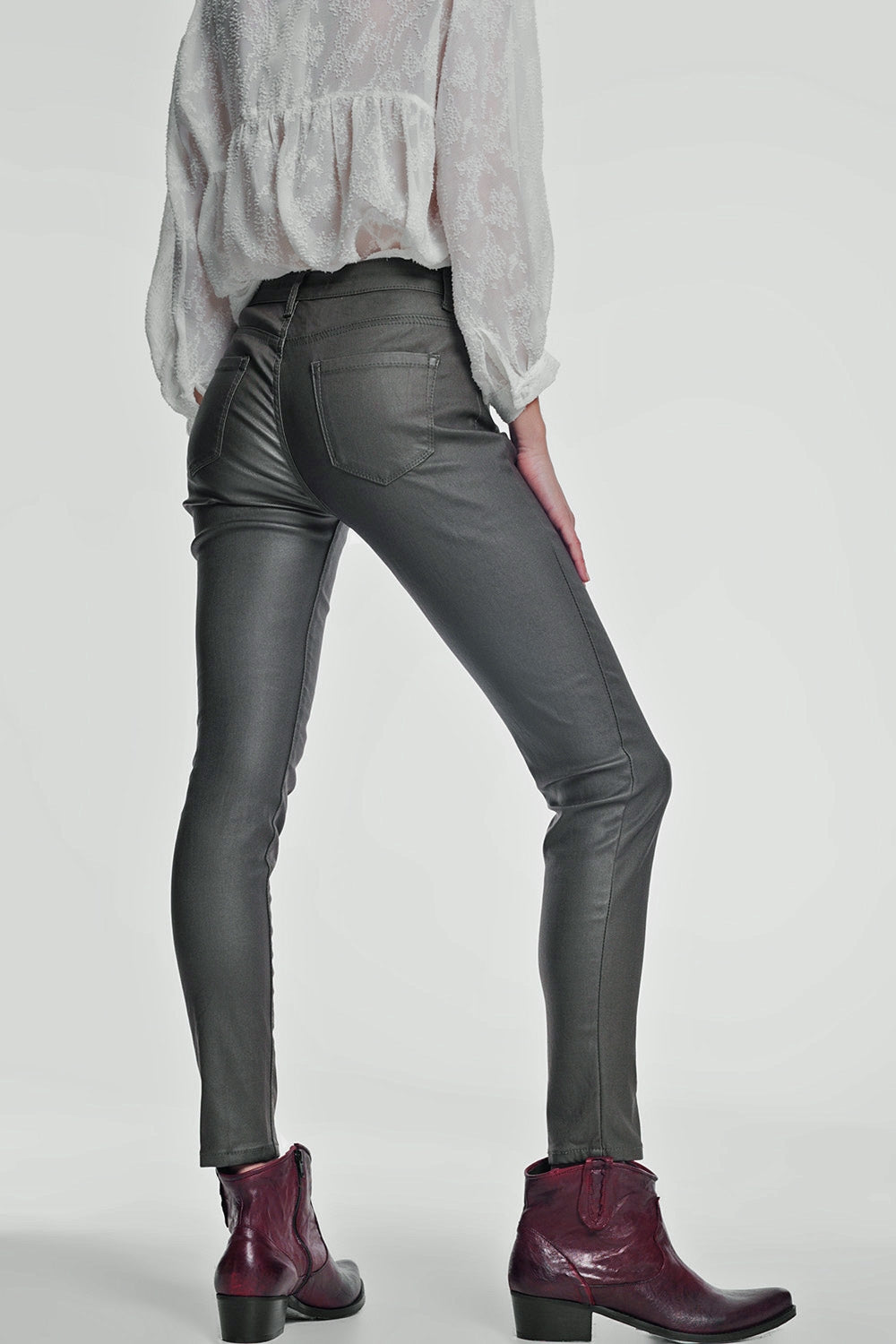Pantalones ajustados de talle alto en caqui Q2