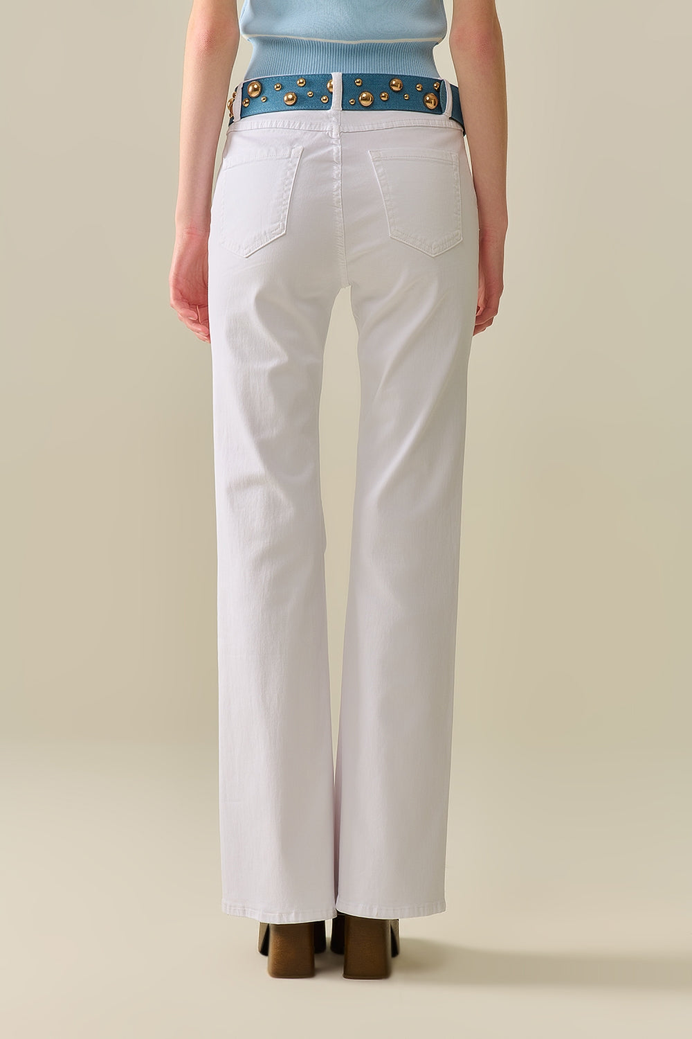 Pantalones Blancos Acampanados Cómodos y Elásticos Q2