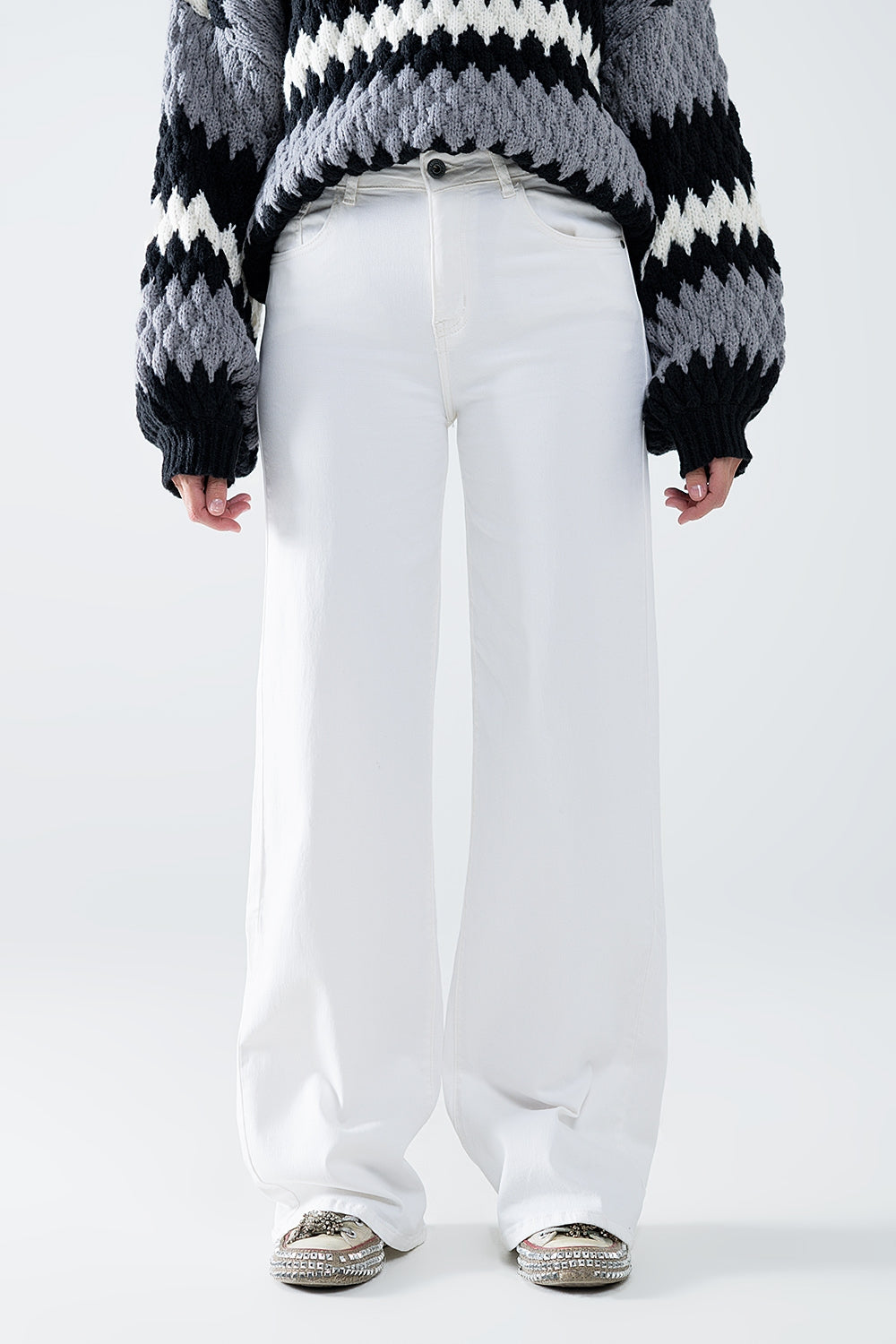Q2 Pantalones blancos de pierna ancha y tiro alto