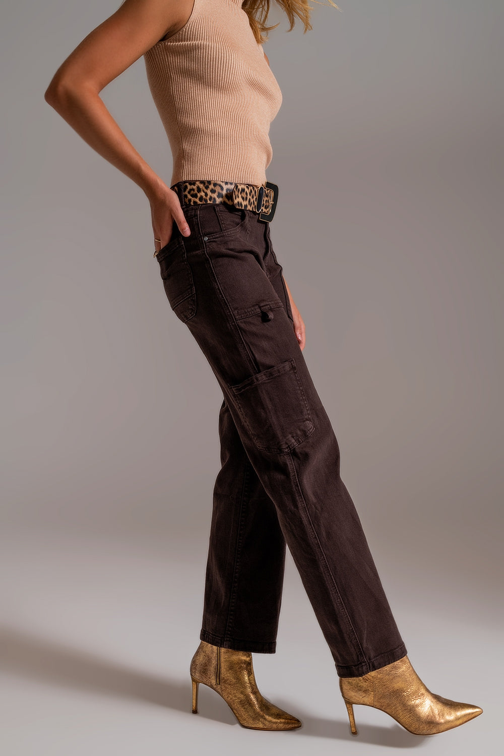 Pantalones cargo de pierna recta en marron Q2