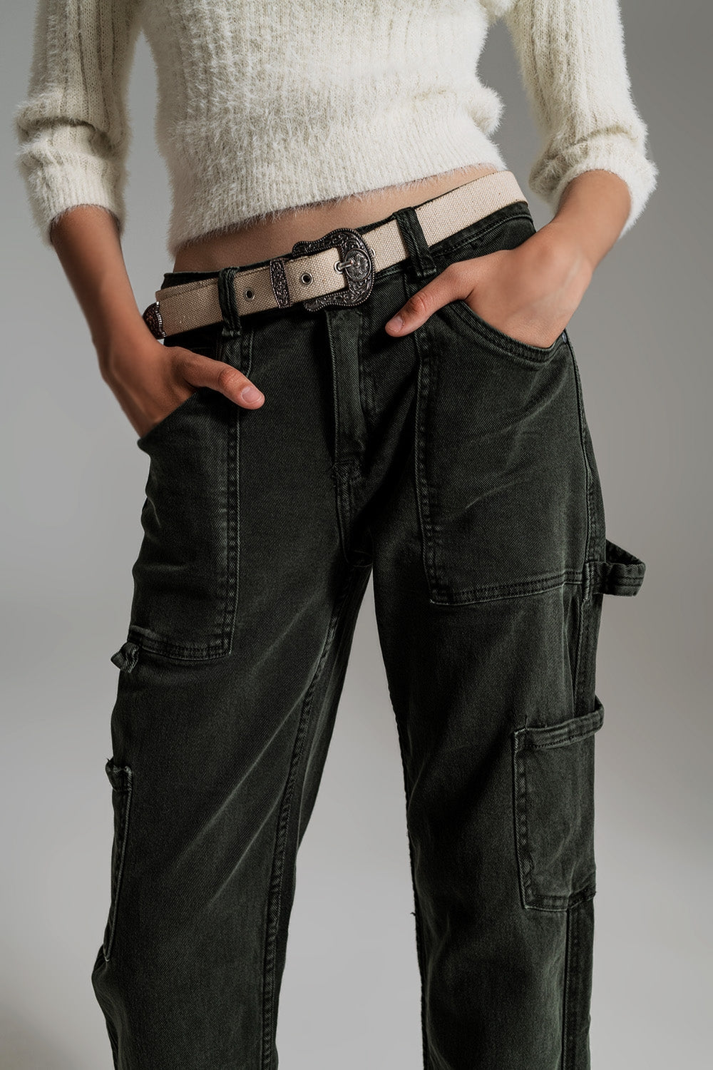 Pantalones cargo de pierna recta en verde oscuro Q2
