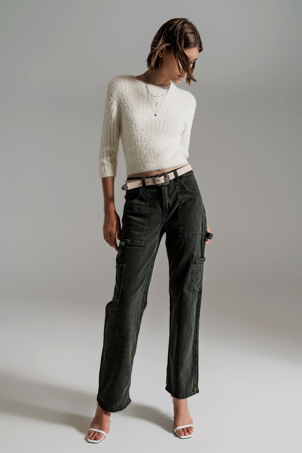 Pantalones cargo de pierna recta en verde oscuro Q2