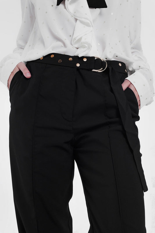 Q2 Pantalones con cinturón en negro