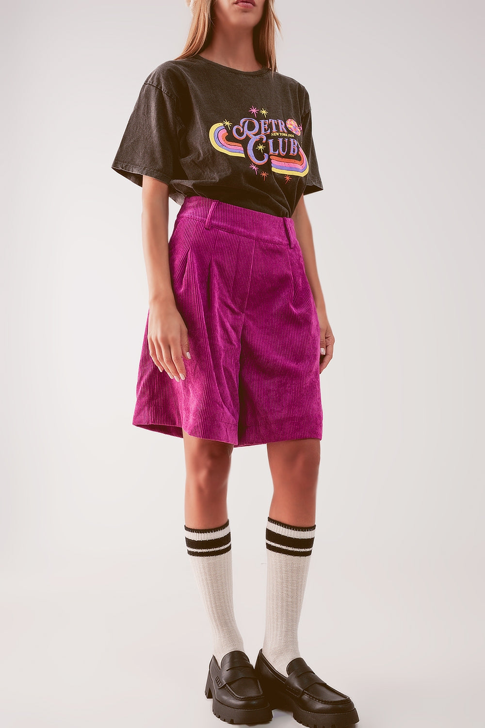 Pantalones cortos de pana fucsia de corte largo Q2