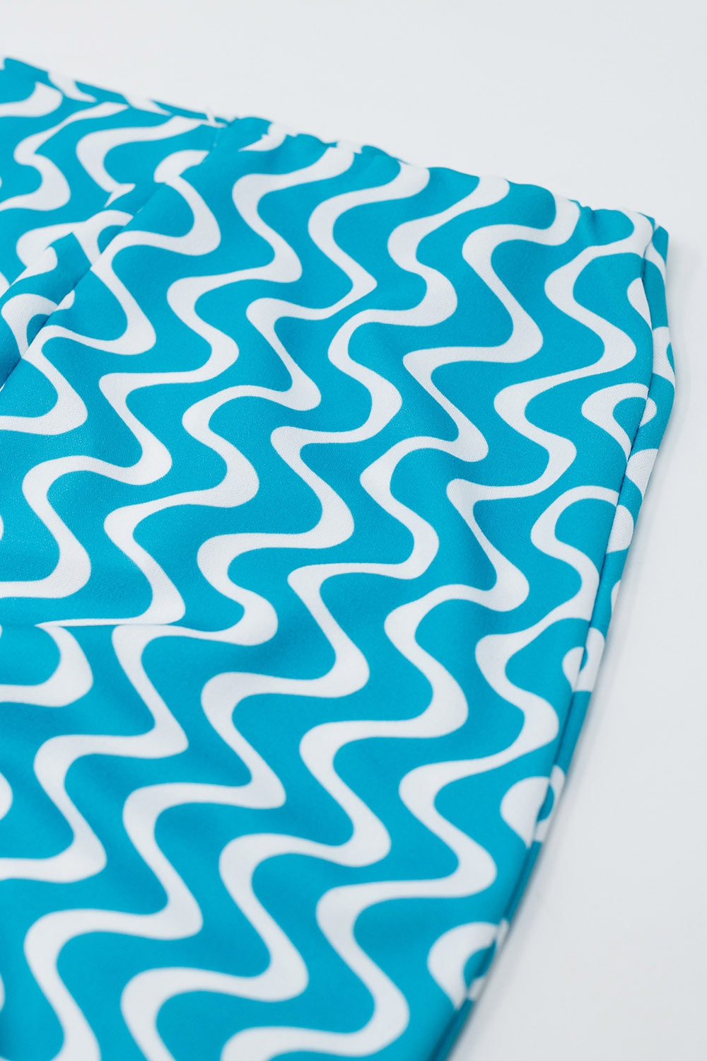 Pantalones de campana azules con estampado estilo años 70 de tiro alto Q2