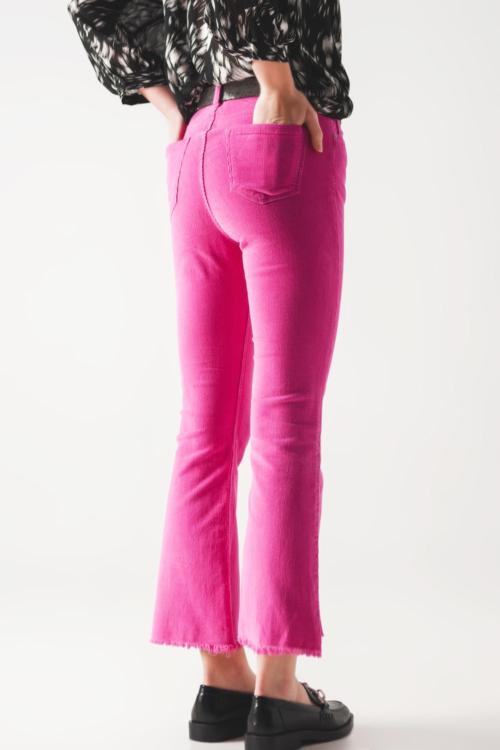 Pantalones de campana color fucshia de pana Q2