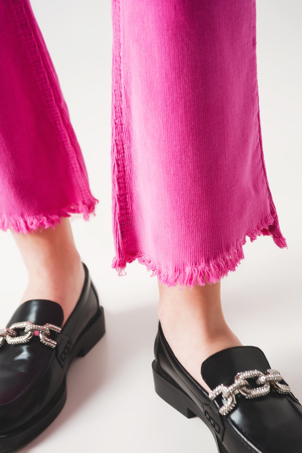 Pantalones de campana color fucshia de pana Q2