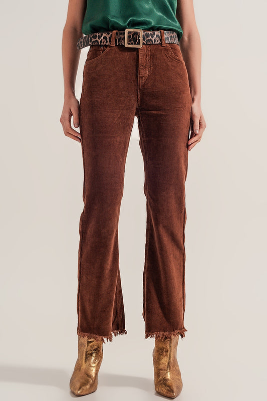 Q2 Pantalones de campana color marron de pana