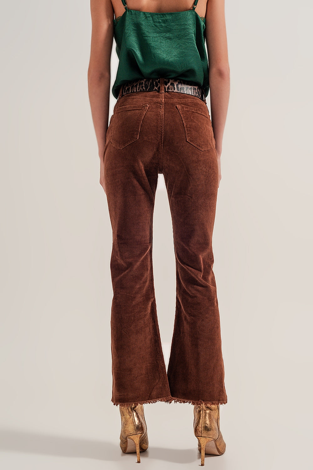 Pantalones de campana color marron de pana Q2