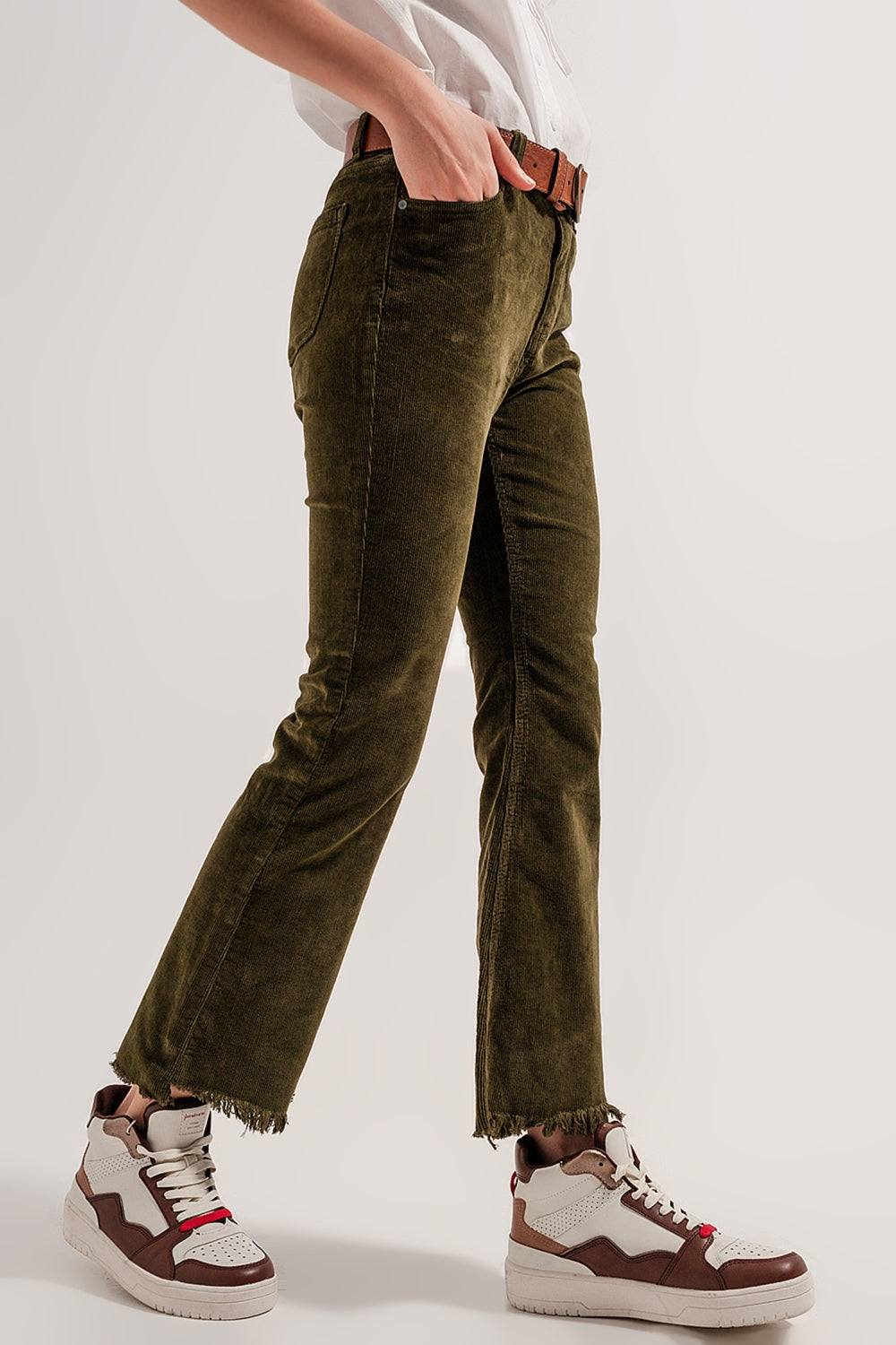 Pantalones de campana color verde de pana Q2