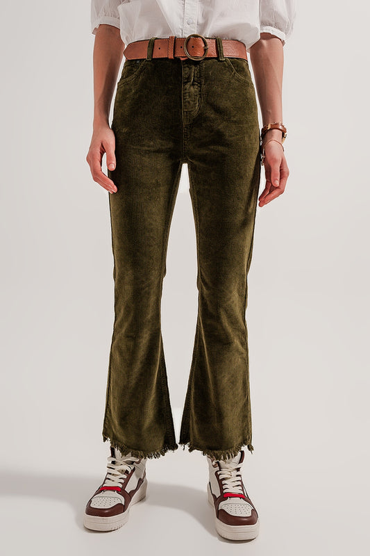 Q2 Pantalones de campana color verde de pana