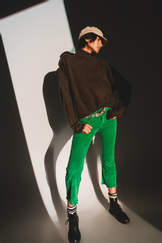 Q2 Pantalones de campana color verde intenso de pana