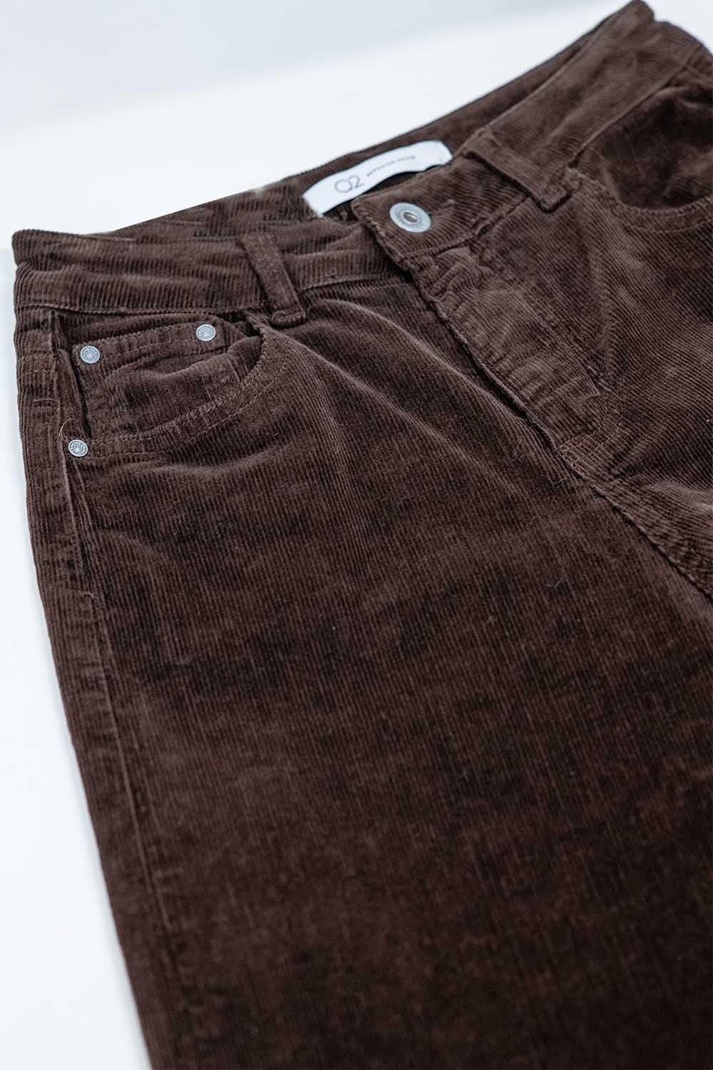 pantalones de pana en marrón oscuro Q2
