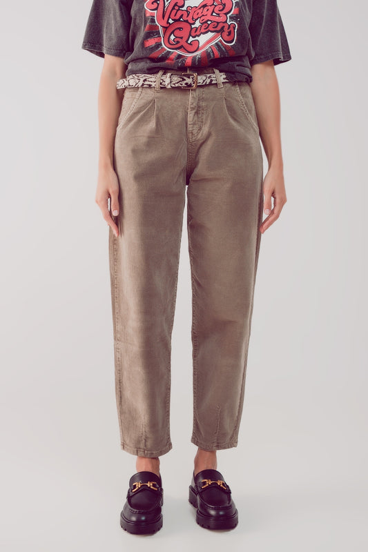 Q2 Pantalones de pana slouchy de talle alto en beige