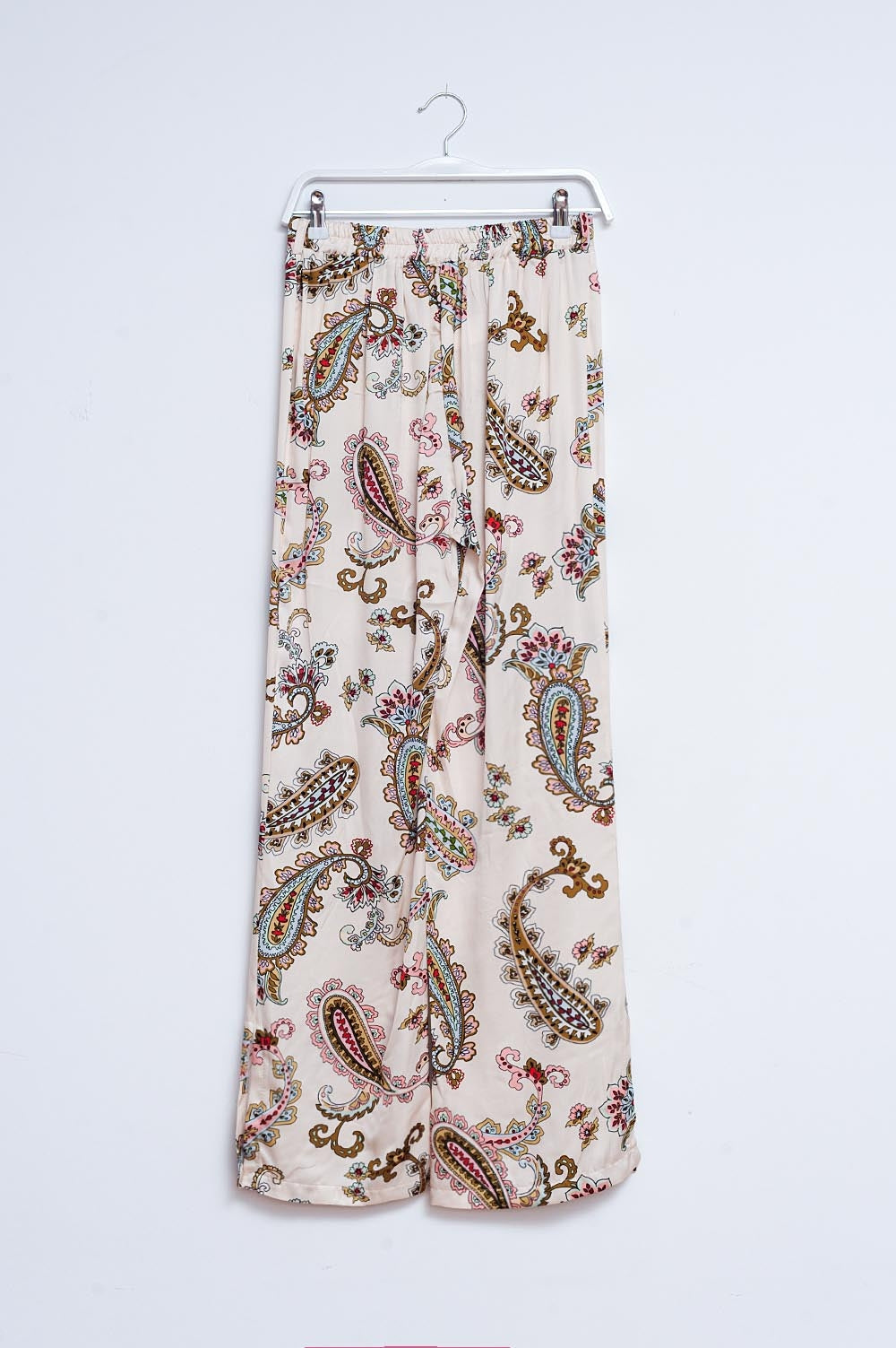 Pantalones de pernera ancha con estampado de cachemir Q2