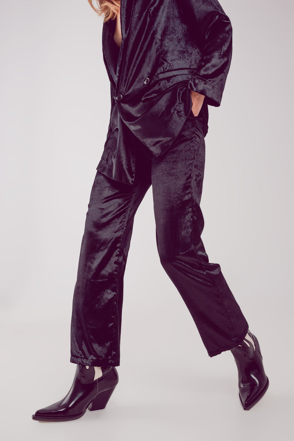 Q2 Pantalones de pernera recta en terciopelo negro