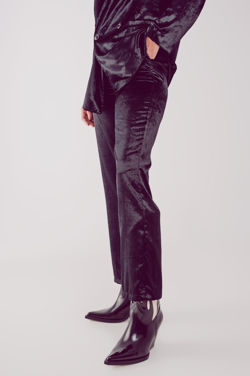 Pantalones de pernera recta en terciopelo negro Q2