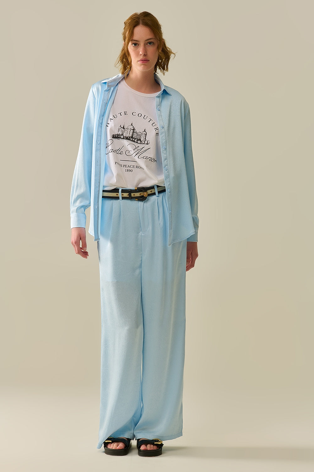 Pantalones de satén a medida con pierna ancha en azul bebé Q2