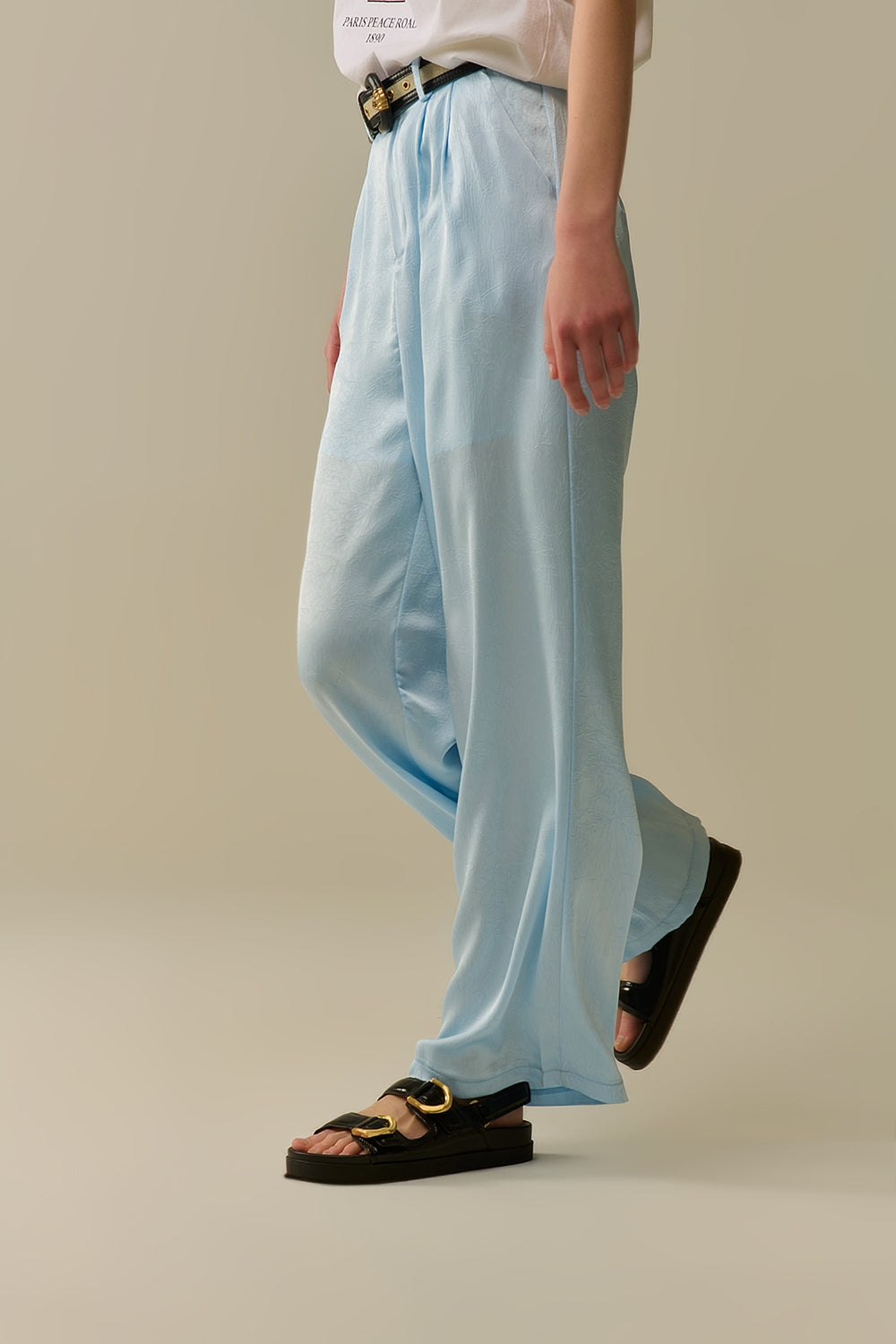 Pantalones de satén a medida con pierna ancha en azul bebé Q2