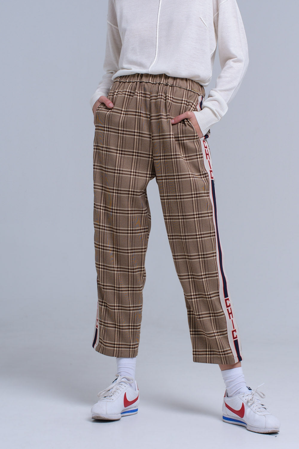Pantalones de tartán marrón Q2