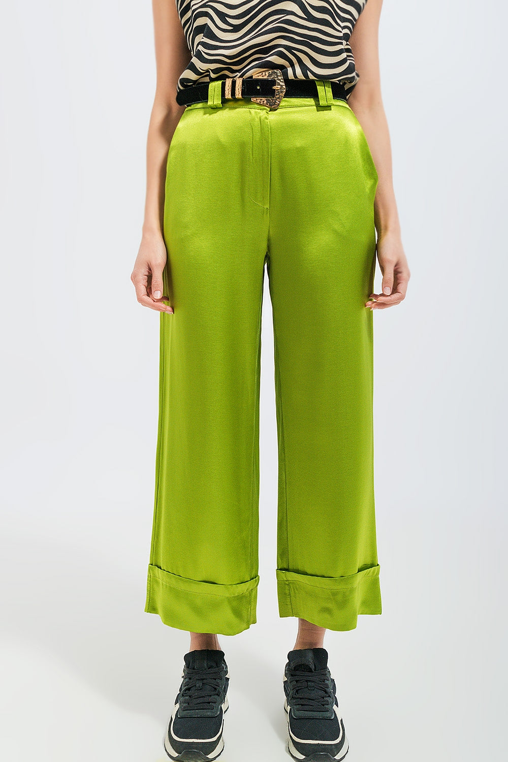 Q2 Pantalones de traje de pernera ancha de satén verdes