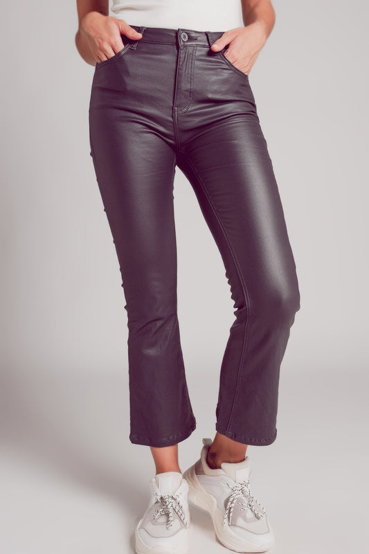 Q2 Pantalones elásticos de piel sintética en gris