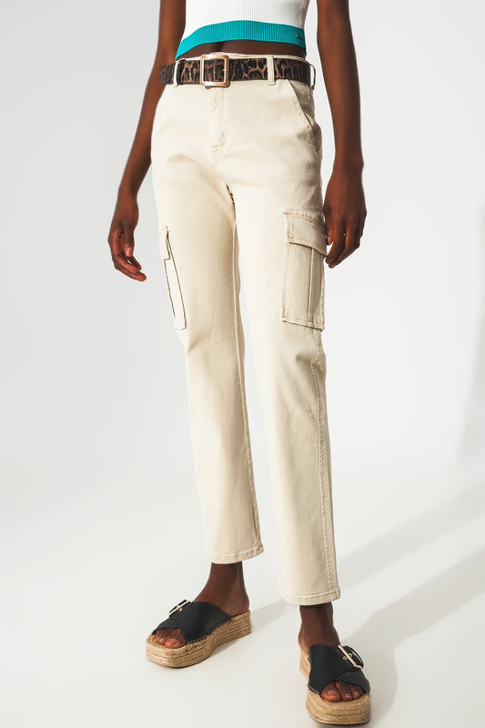 Q2 Pantalones estilo cargo en beige