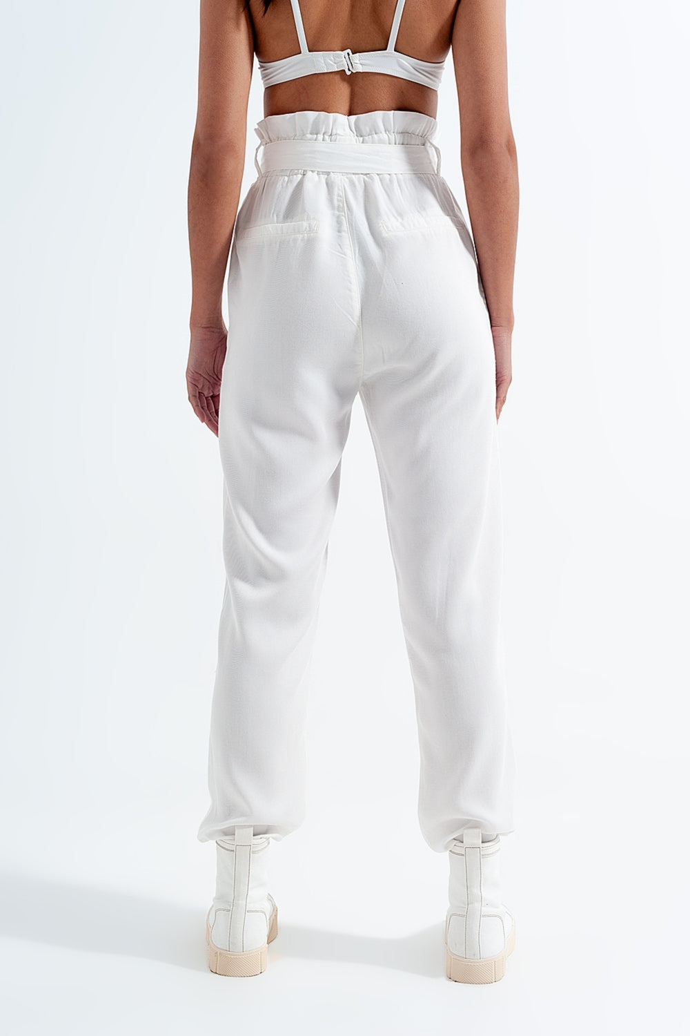 Pantalones finos con lazada en la cintura en blanco Q2