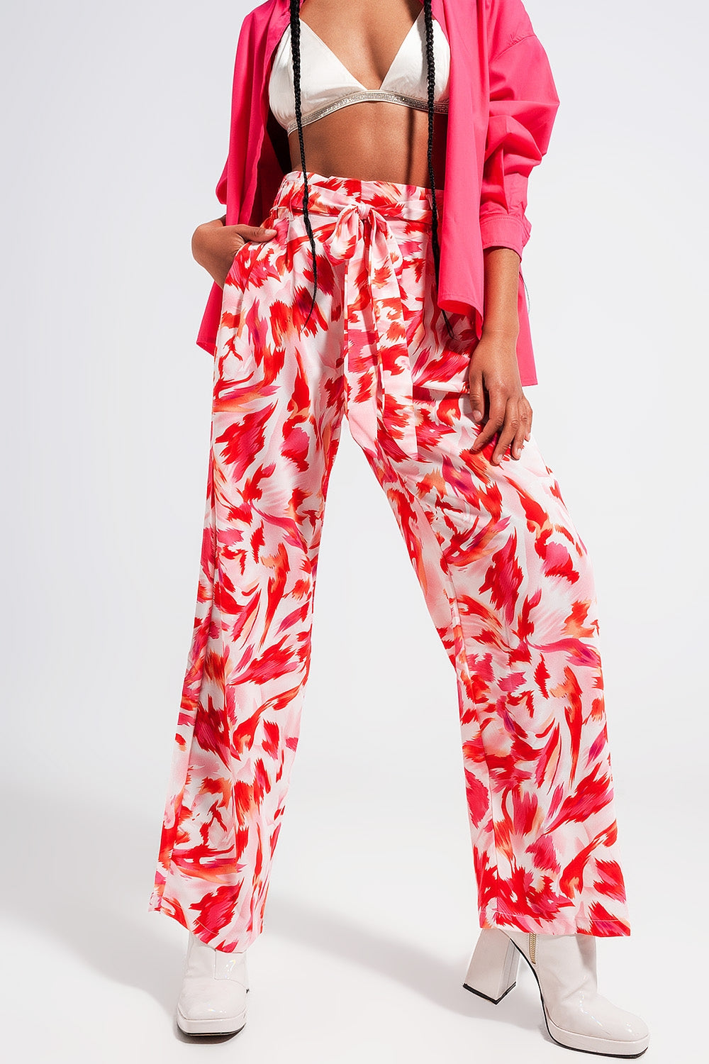 Pantalones fuchsia de pernera ancha con cinturón Q2
