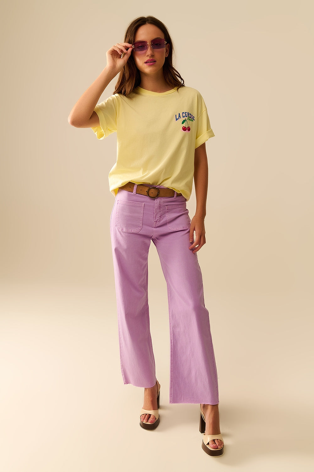 pantalones lila de pierna recta con bolsillos frontales Q2