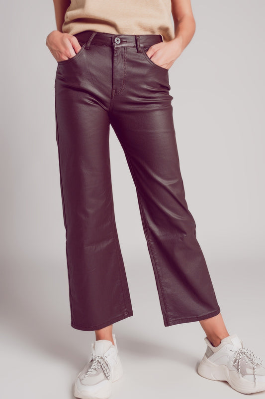 Q2 Pantalones marron chocolate de pernera ancha de cuero sintético