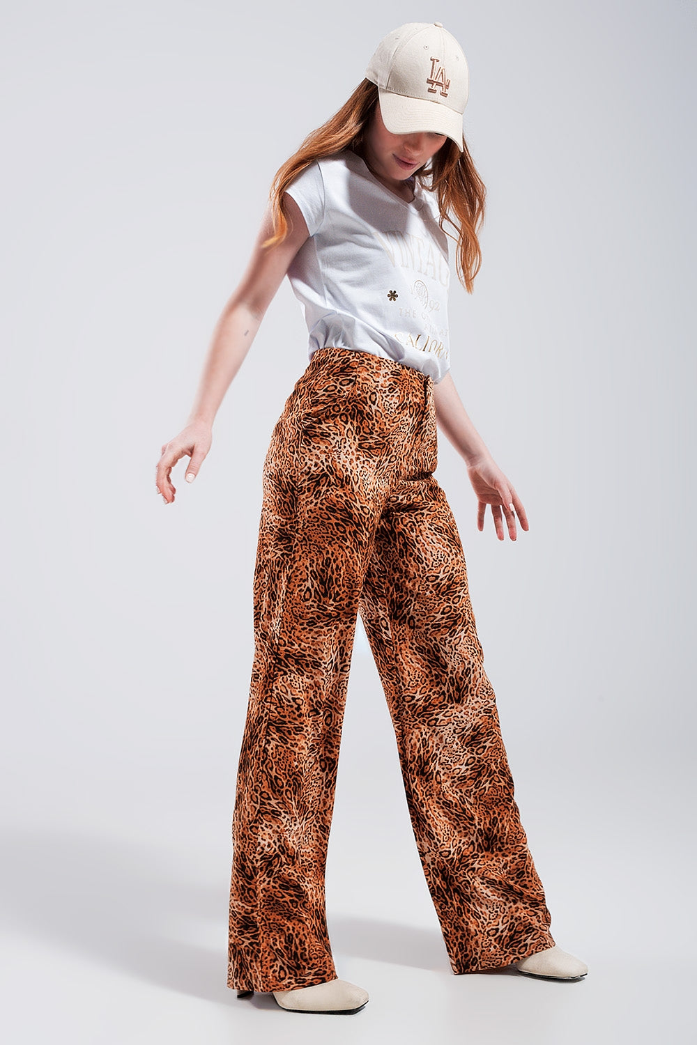Pantalones marrones de pernera ancha  con estampado de leopardo de tejido ligero Q2