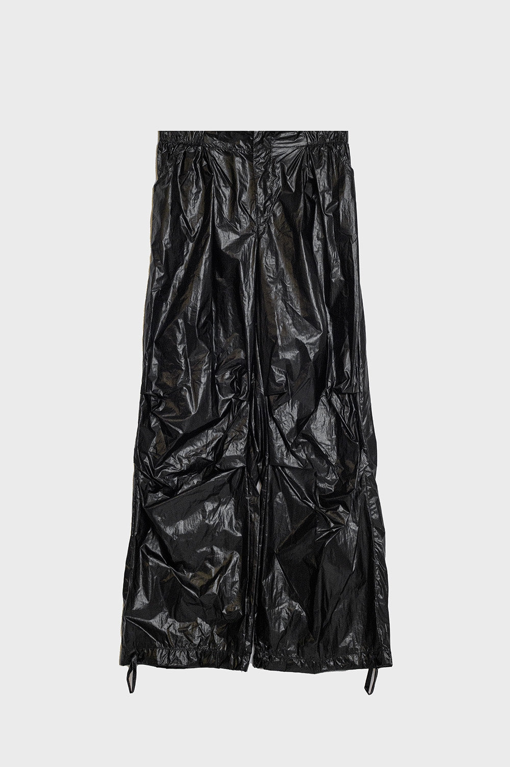Q2 Pantalones metálicos oversized negros de paracaídas