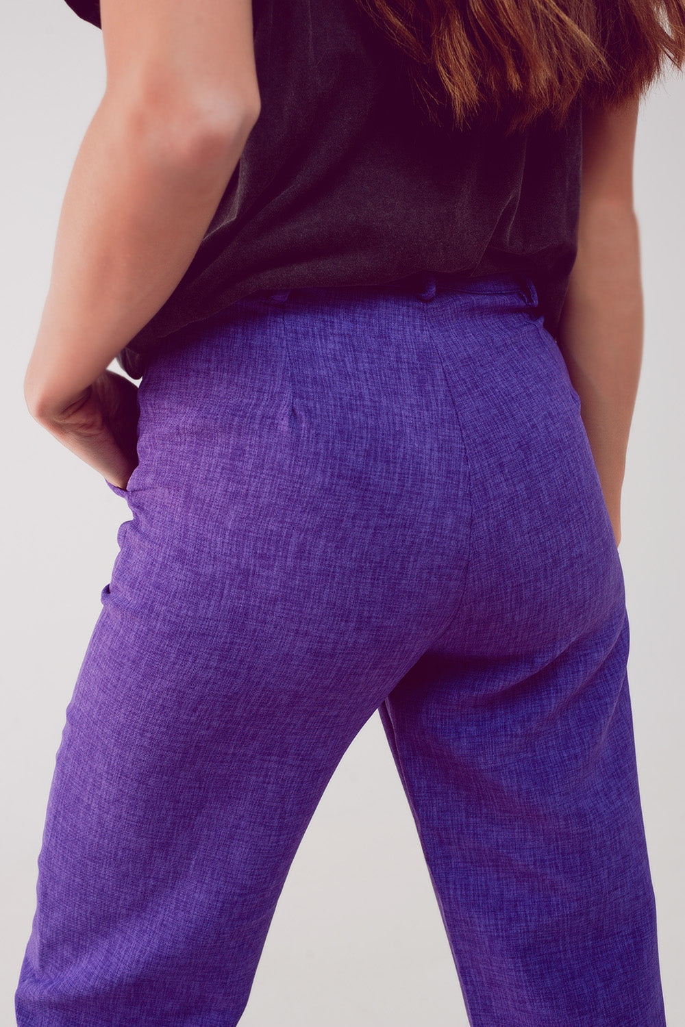 Pantalones morados de corte sartorial y pernera recta Q2