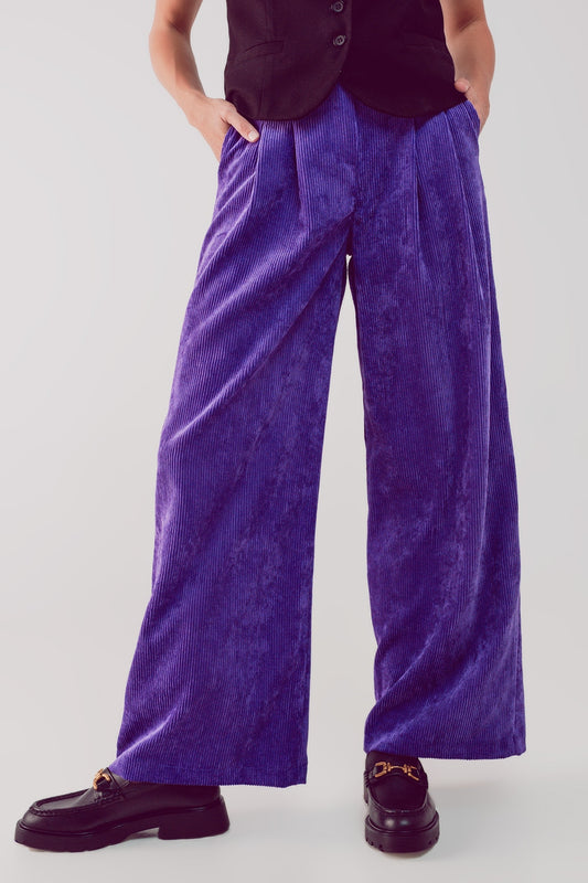 Q2 Pantalones morados de pernera ancha de pana
