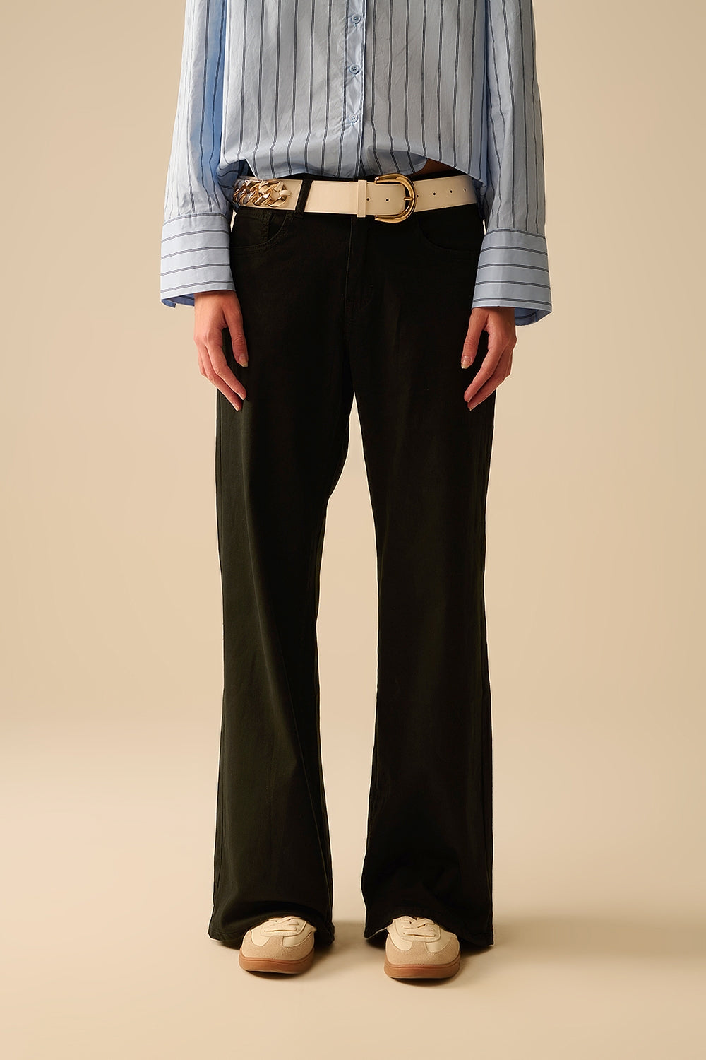 Q2 Pantalones Negros de Pierna Ancha Recta