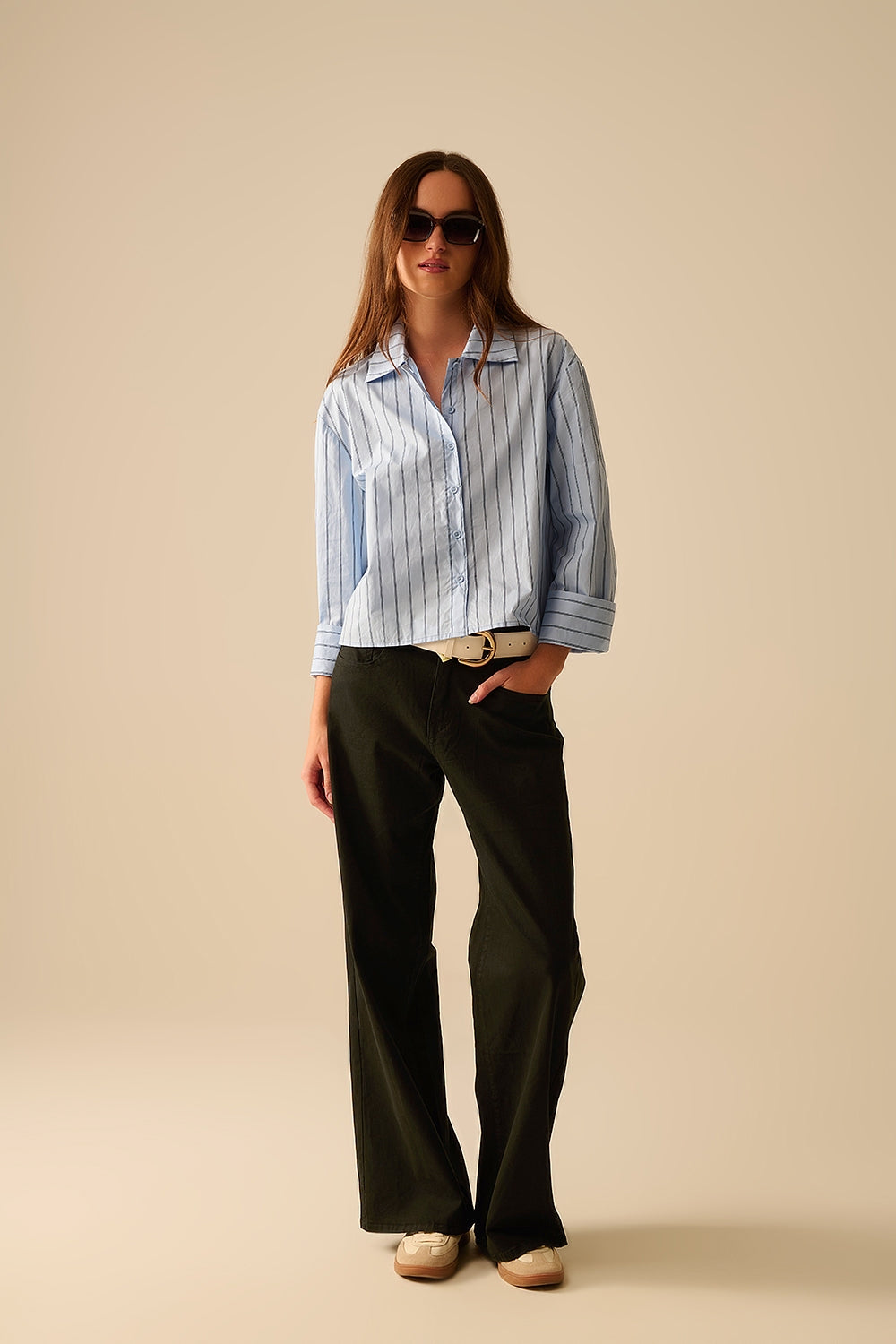 Pantalones Negros de Pierna Ancha Recta Q2